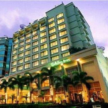 Trio Bandung Hotel Exterior foto